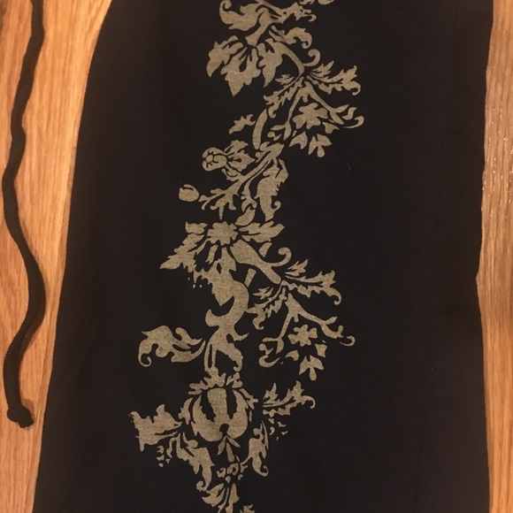 L/xl yoga Capri with tie waist. - Picture 2 of 4